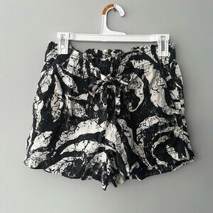 Joie Black and White Women's Shorts